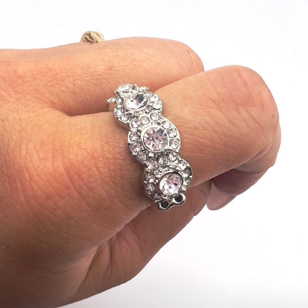 5/$25 Elegant adjustable Silver Crystal Ring